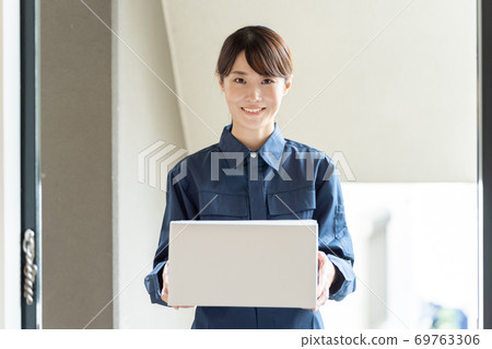 女送貨員形象 女送貨員形象 69763306