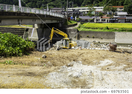 岡山縣新見市河岸保護工程 69763501