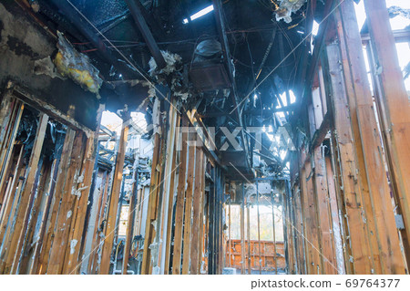 Fire smoke over the roof of the house in Oregon Fire smoke over the roof of the house in Oregon 69764377