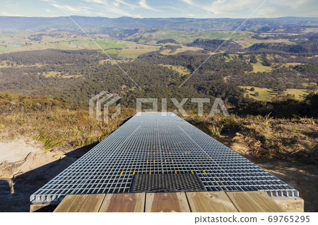 A Hang Gliding launch pad in The Blue Mountains in Australia 69765295