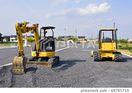 推土機和小型液壓挖土機 推土機和小型液壓挖土機 69765719