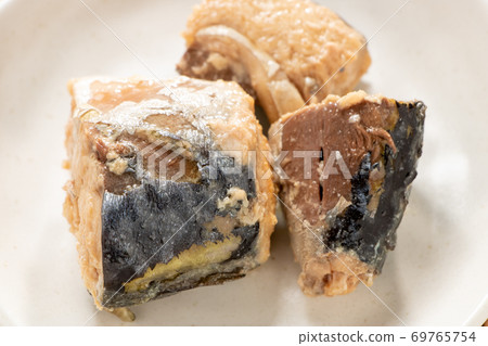 Boiled mackerel. 69765754