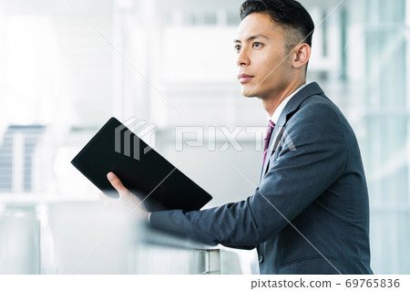 企業商人人辦公室 69765836