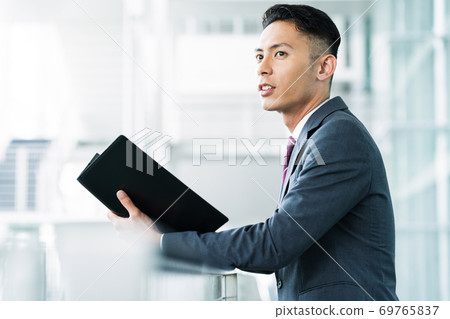 企業商人人辦公室 69765837