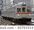 Tokyu Ikegami Line Gotanda Station 7700 Series 7906F 69765919