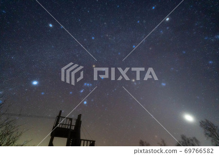 Norikura Plateau Winter Starry Sky [Nagano Prefecture] 69766582