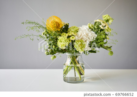 Bouquet 004, step by step installation of flowers in a vase. Flowers bunch, set for home. Fresh cut flowers for decoration home. European floral shop. Delivery fresh cut flower. Bouquet 004, step by step installation of flowers in a vase. Flowers bunch, set for home. Fresh cut flowers for decoration home. European floral shop. Delivery fresh cut flower. 69766652