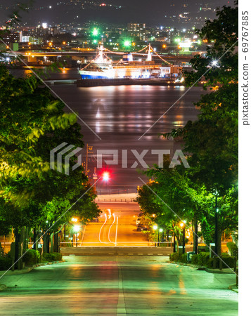 Hakodate night Motomachi Hachimanzaka night view vertical position Hakodate night Motomachi Hachimanzaka night view vertical position 69767885
