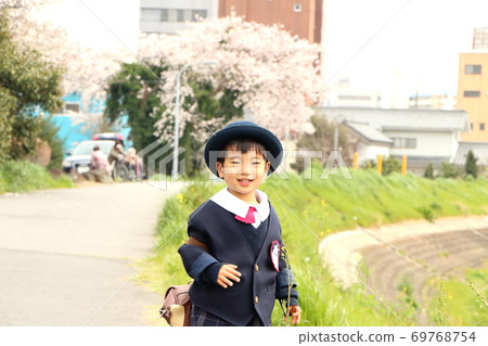 Entry ceremony 69768754