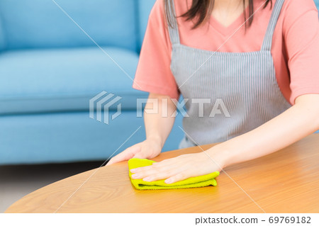 清理桌子照片素材 清理桌子照片素材 69769182