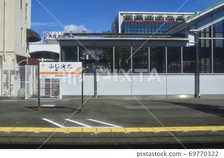 Scenery from the train window of the Tokaido Main Line from Kanaya Station to Numazu Station 69770322