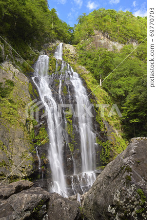 Chihiro Waterfall (Kamikitayama Village, Yoshino District, Nara Prefecture) 69770703