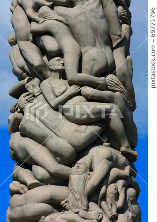 The Vigeland Park in Oslo, is the world's largest sculpture park made by a single artist 69771796