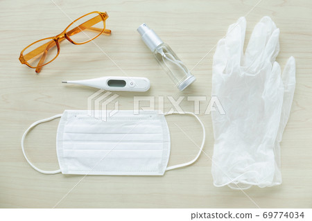 Anti-virus goods, bright and clean image 69774034