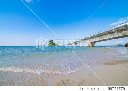 Kouri Ohashi Bridge connected to Kouri Island, Okinawa Prefecture Kouri Ohashi Bridge connected to Kouri Island, Okinawa Prefecture 69774779