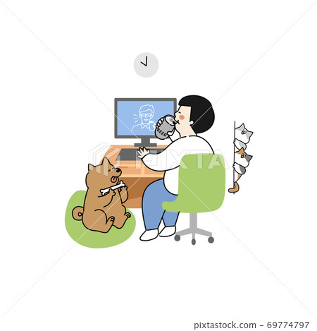 Men drinking online with friends 69774797