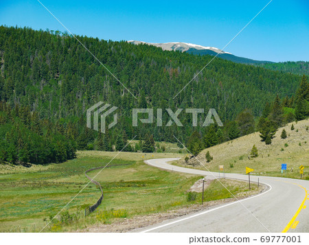 通往陶斯的高速公路 通往陶斯的高速公路 69777001