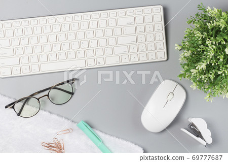 stationary, desk, notepad 69777687