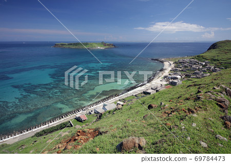 Watch the sea at Dongyuping Watch the sea at Dongyuping 69784473