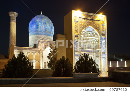 Mausoleum of Bibi Khanum at night, Uzbekistan, Samarkand 69787610