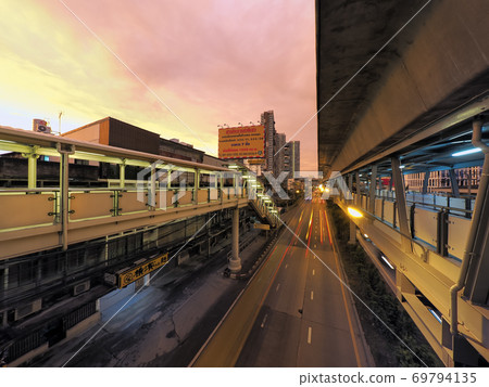 Around Bang Na Station in the sunset sky / BTS Bang Na St., Bangkok Around Bang Na Station in the sunset sky / BTS Bang Na St., Bangkok 69794135