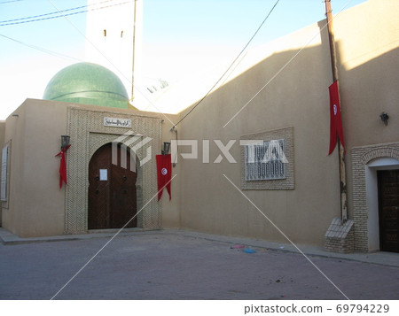 Tunisia Tozeur Cityscape Mosque Tunisia Tozeur Cityscape Mosque 69794229