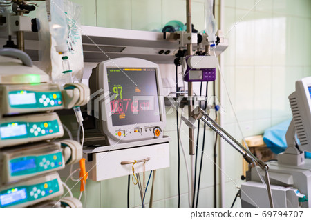 intensive care Monitor resuscitation, anesthesia. intensive care Monitor resuscitation, anesthesia. 69794707