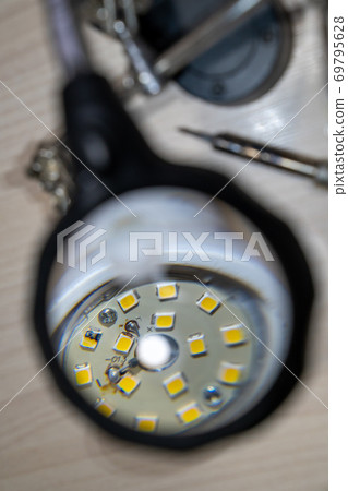 repair of led lamps, the replacement of the diode. 69795628
