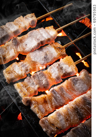 Grilling yakitori Grilling yakitori 69795983