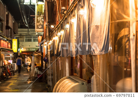 《Tokyo》 Nakano station square, drinking area 69797811