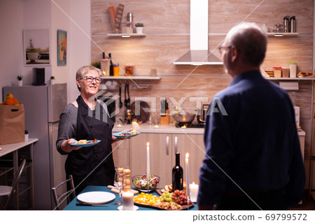 Relationship celebration in kitchen 69799572