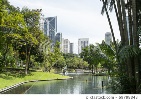 KLCC park in Kuala Lumpur 69799848