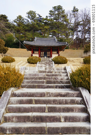 Sinrip General Soonjeolbigak Sinrip General Soonjeolbigak 69801115