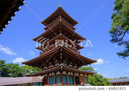 Yakushiji Temple, a World Heritage Site in the ancient city of Nara Yakushiji Temple, a World Heritage Site in the ancient city of Nara 69801953