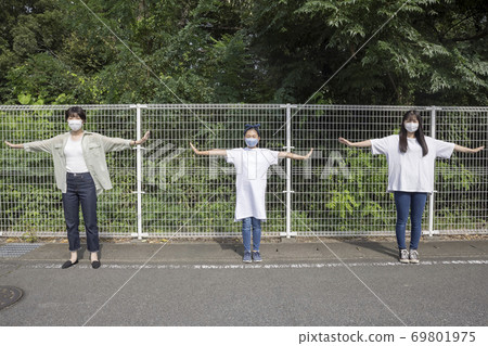 社會距離圖像 69801975