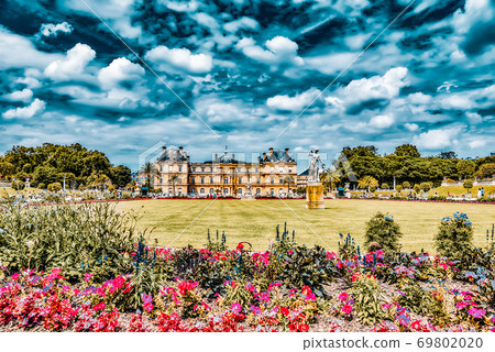 Luxembourg Palace and park in Paris, the Jardin du Luxembourg, one of the most beautiful gardens in Paris. France. Luxembourg Palace and park in Paris, the Jardin du Luxembourg, one of the most beautiful gardens in Paris. France. 69802020