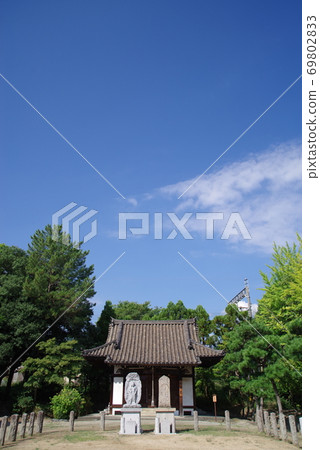 Yakushiji Temple, a World Heritage Site in the ancient city of Nara 69802833