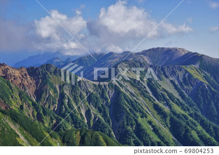 野山五郎和浦銀山頂的山脊 69804253
