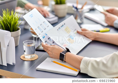 hands with mockup working on ui design at office hands with mockup working on ui design at office 69815960