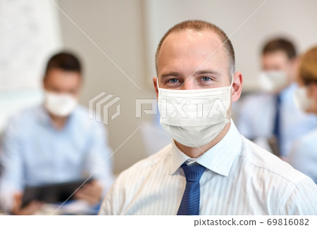 businessman wearing face protective mask at office 69816082