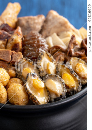 佛跳牆 年菜 農曆新年 Chinese lunar new year Fo Tiao Qiang 佛跳牆 年菜 農曆新年 Chinese lunar new year Fo Tiao Qiang 69816609