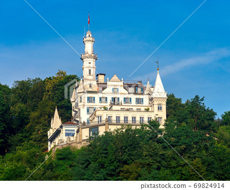 Lucerne. Old beautiful house on the mountain. 69824914