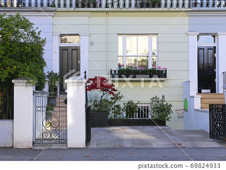 London houses London houses 69824933