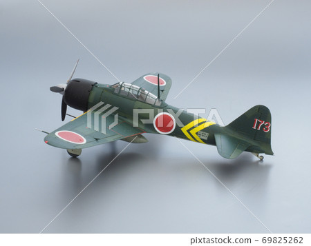 Zero fighter plastic model Zero fighter plastic model 69825262