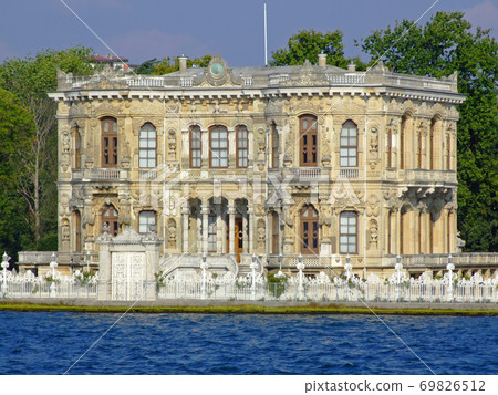 Kucuksu Palace 69826512
