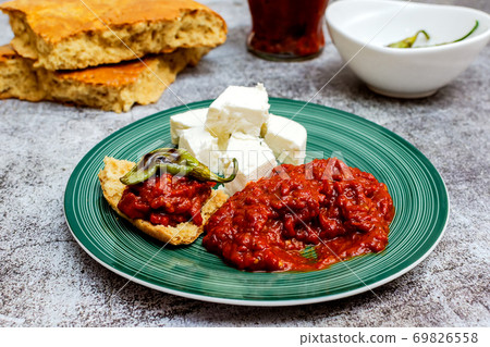 Bulgarian traditional dish - lyutenitza 69826558