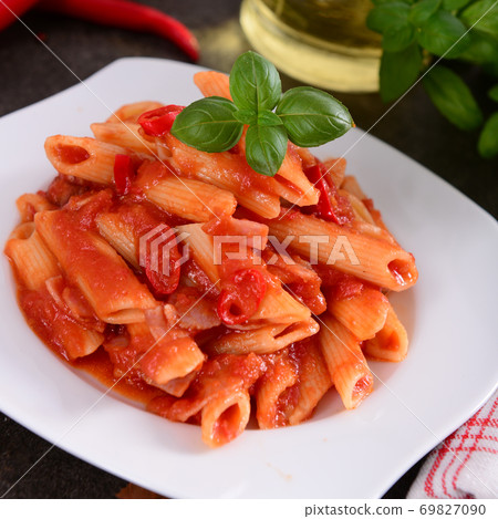 Penne pasta Penne pasta 69827090