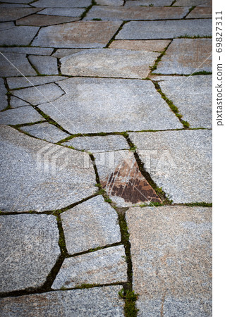 paving with sawn granite stones paving with sawn granite stones 69827311