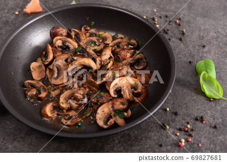 Fried mushrooms Fried mushrooms 69827681