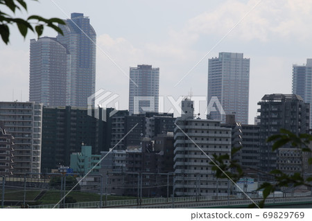從龜尾湖山眺望城市風光 從龜尾湖山眺望城市風光 69829769